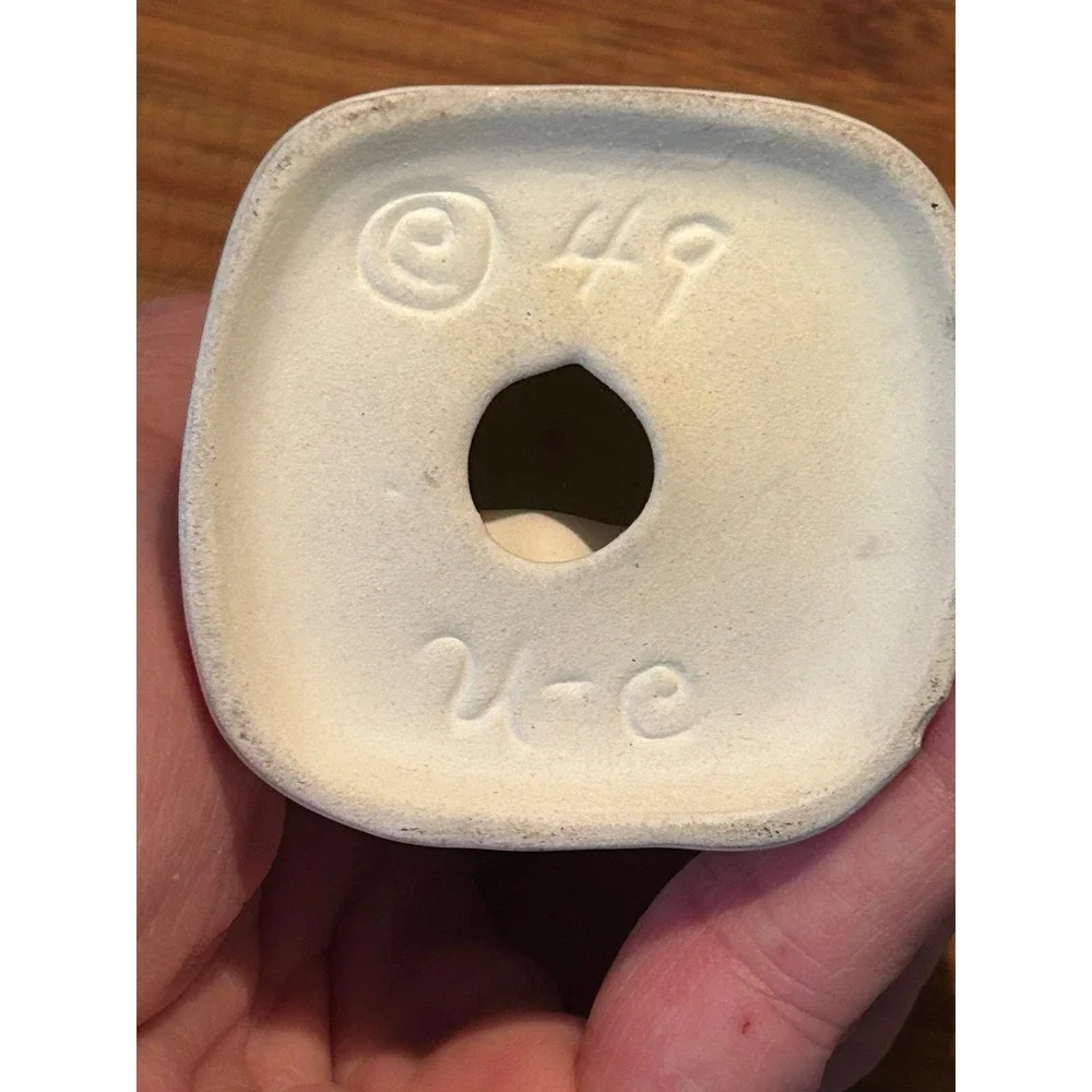 Vintage Horvath Eskimo Inuit Salt‎ and Pepper Shakers Oil City Pa Souvenir White